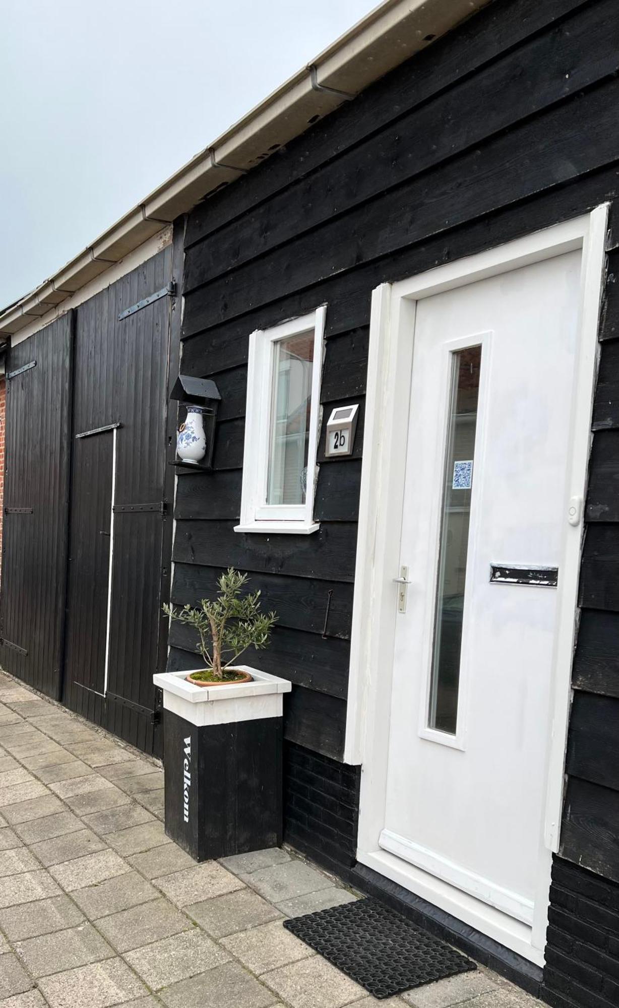 Guesthouse By C Colijnsplaat Exterior photo